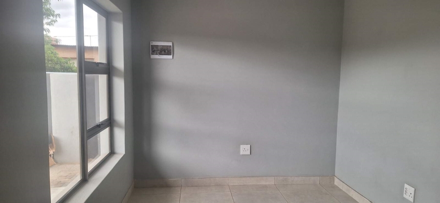 To Let 1 Bedroom Property for Rent in Mahwelereng Limpopo