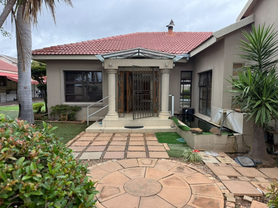 5 Bedroom Property for Sale in Nirvana Ext 1 Limpopo