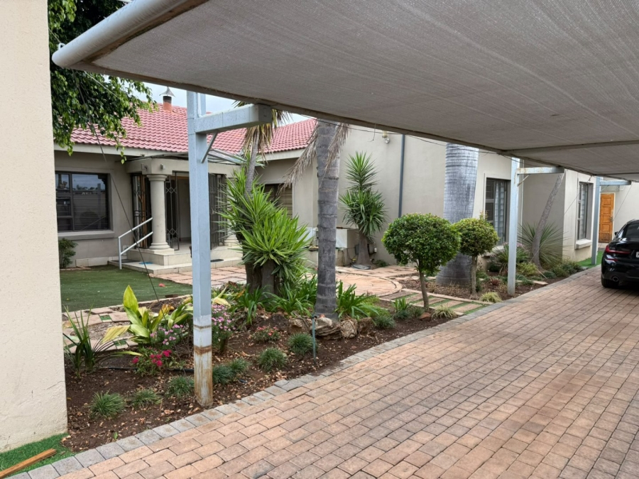 5 Bedroom Property for Sale in Nirvana Ext 1 Limpopo