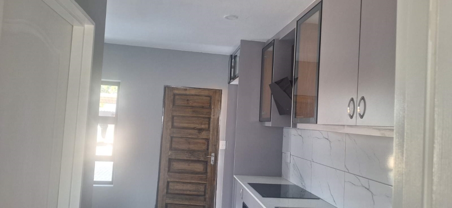 To Let 1 Bedroom Property for Rent in Mahwelereng Limpopo