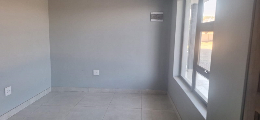 To Let 1 Bedroom Property for Rent in Mahwelereng Limpopo