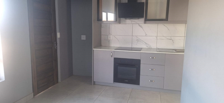 To Let 1 Bedroom Property for Rent in Mahwelereng Limpopo