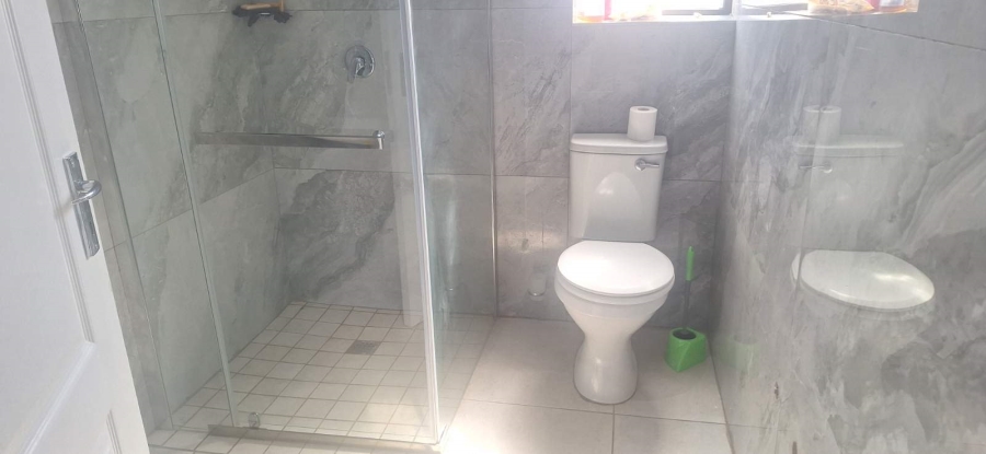 1 Bedroom Property for Sale in Mahwelereng Limpopo