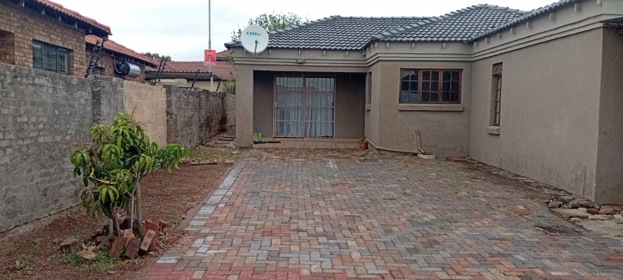 4 Bedroom Property for Sale in Ivydale Limpopo