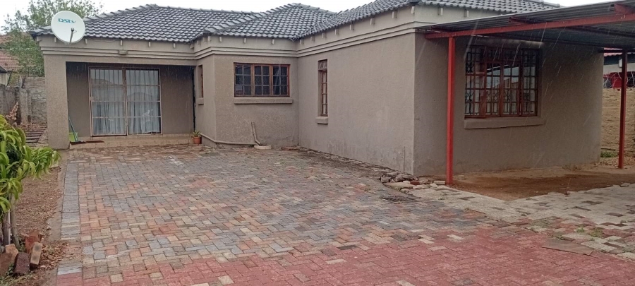 4 Bedroom Property for Sale in Ivydale Limpopo
