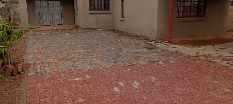 4 Bedroom Property for Sale in Ivydale Limpopo