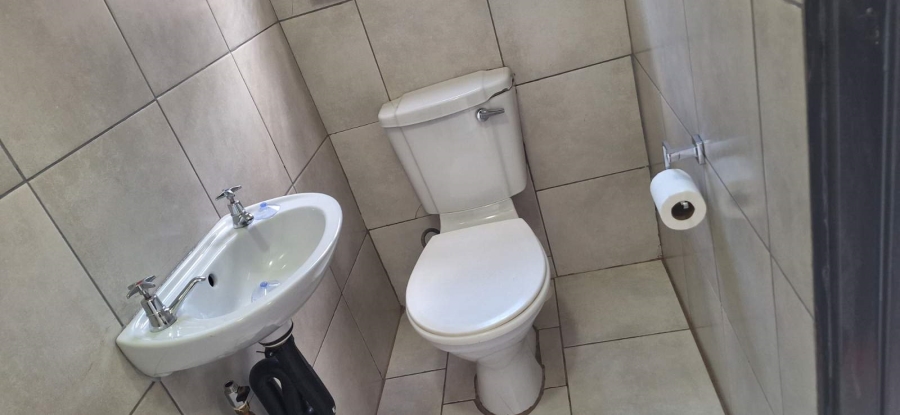 To Let 1 Bedroom Property for Rent in Chroompark Limpopo