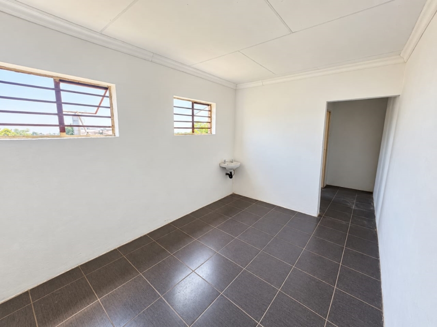 To Let Commercial Property for Rent in Ladine Limpopo