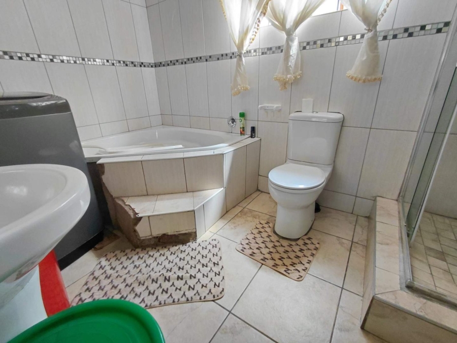 Commercial Property for Sale in Moregloed Limpopo
