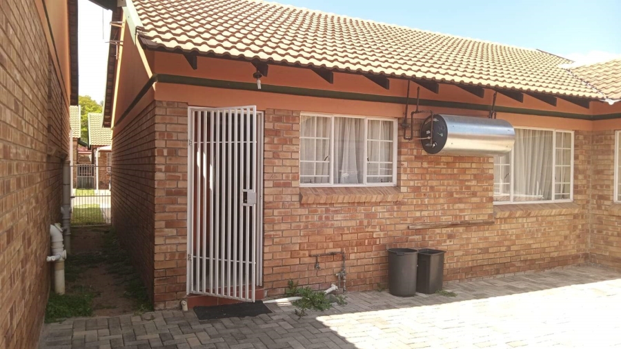 To Let 3 Bedroom Property for Rent in Bendor Limpopo