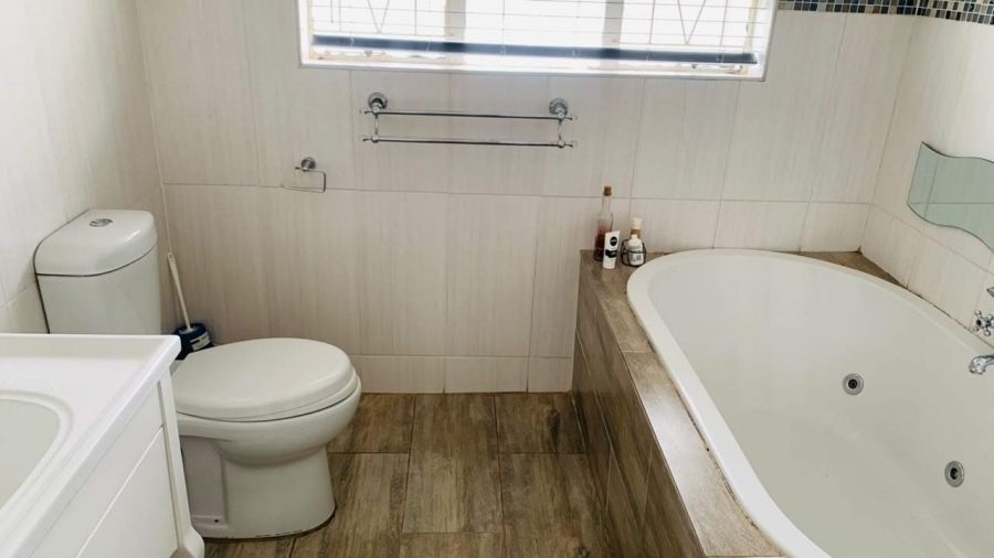 4 Bedroom Property for Sale in Aquapark Limpopo