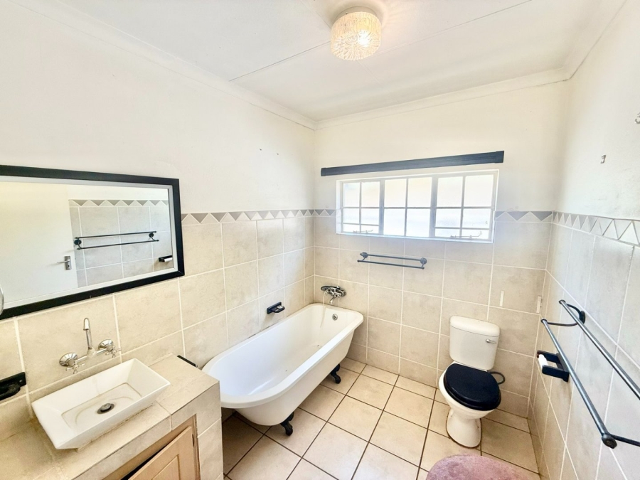 3 Bedroom Property for Sale in Kameeldoringpark Limpopo
