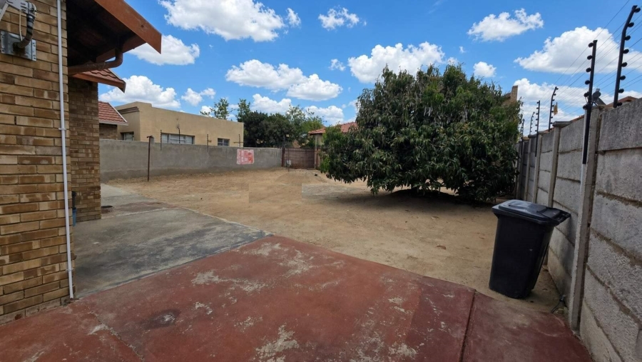 1 Bedroom Property for Sale in Ivy Park Limpopo