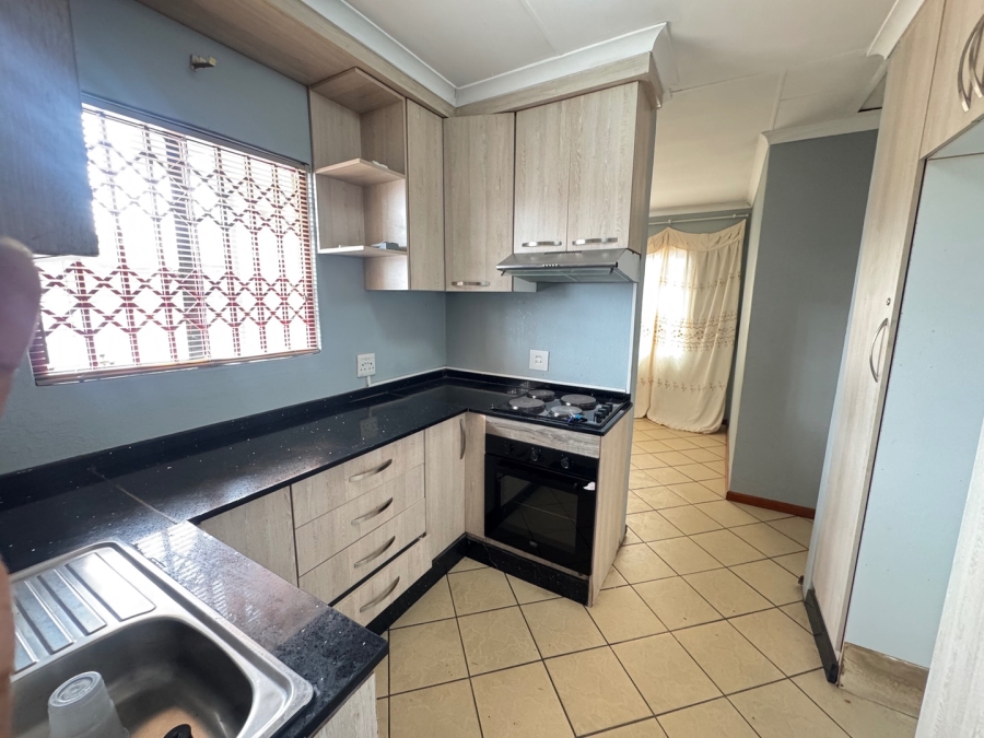 To Let 3 Bedroom Property for Rent in Lesedi Park Limpopo