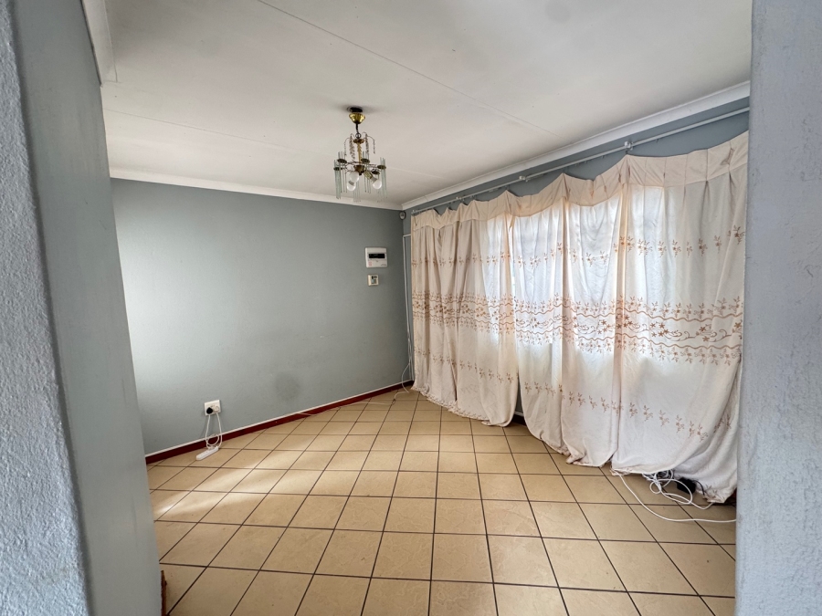 To Let 3 Bedroom Property for Rent in Lesedi Park Limpopo