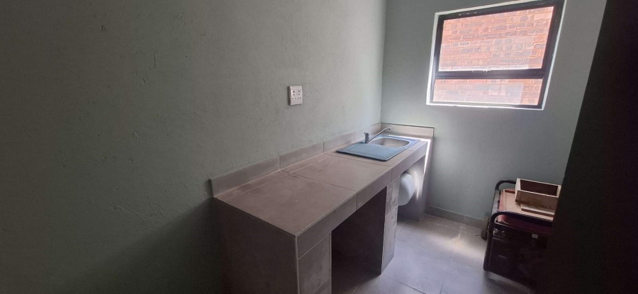 To Let Commercial Property for Rent in Magna Via Industrial Limpopo