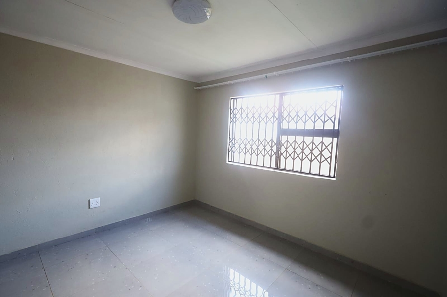 To Let 3 Bedroom Property for Rent in Bendor Limpopo