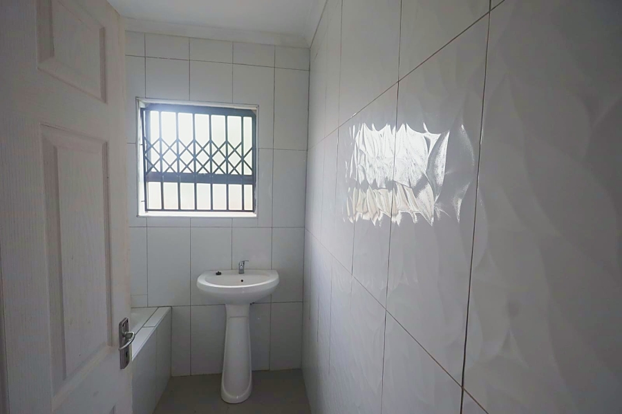To Let 3 Bedroom Property for Rent in Bendor Limpopo