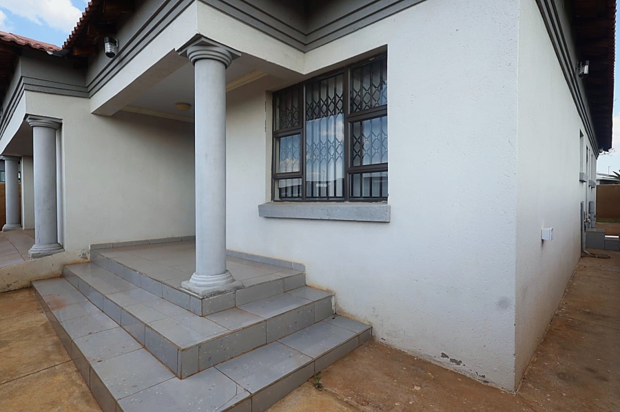 To Let 3 Bedroom Property for Rent in Bendor Limpopo