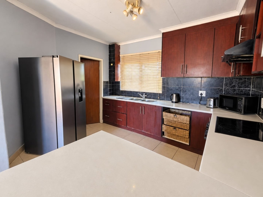 To Let 3 Bedroom Property for Rent in Annadale Limpopo