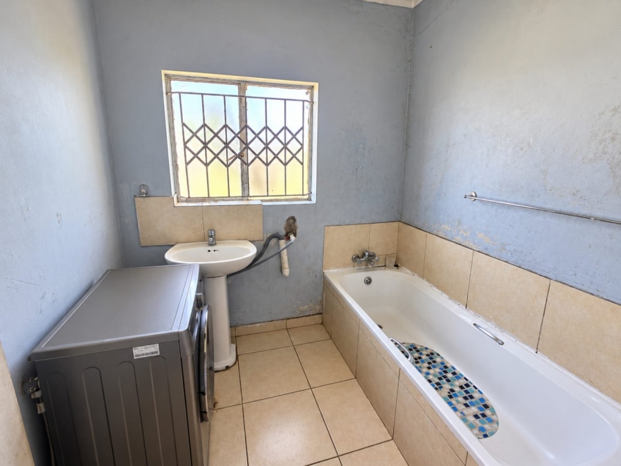 To Let 3 Bedroom Property for Rent in Annadale Limpopo
