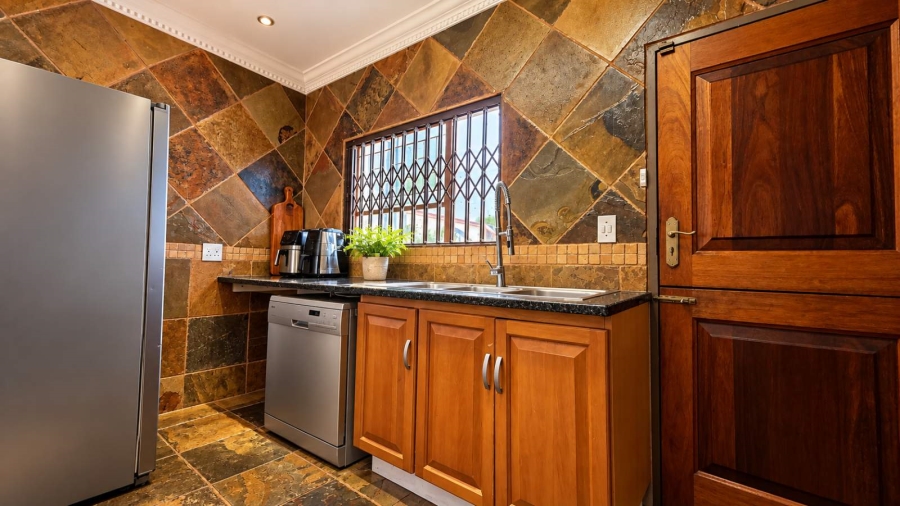 4 Bedroom Property for Sale in Silwerkruin Limpopo