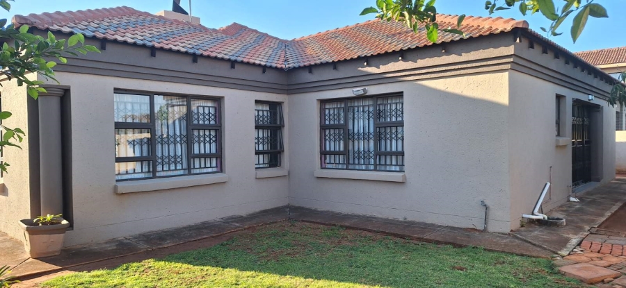 4 Bedroom Property for Sale in Chroompark Limpopo