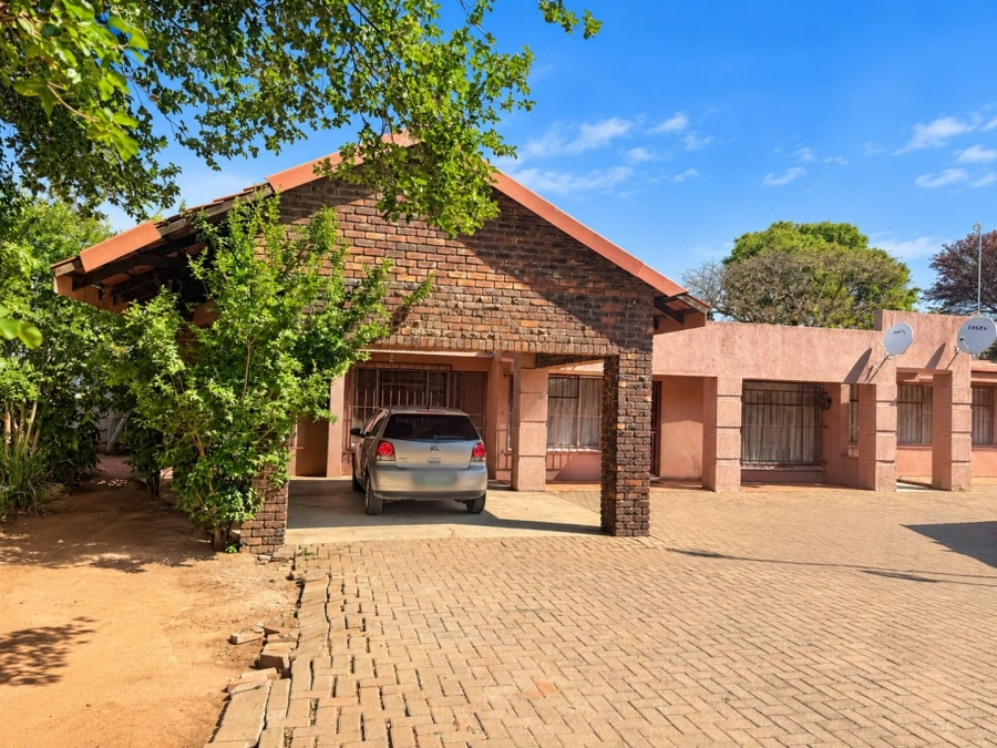  Bedroom Property for Sale in Moregloed Limpopo
