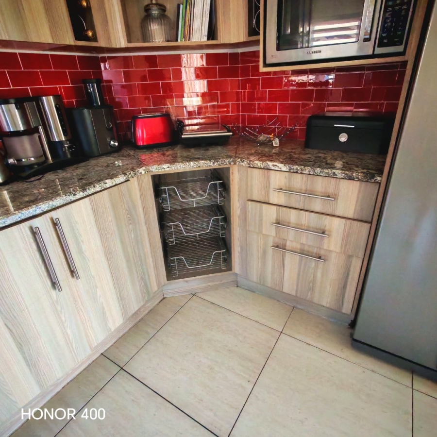 To Let 4 Bedroom Property for Rent in North View Estate Limpopo