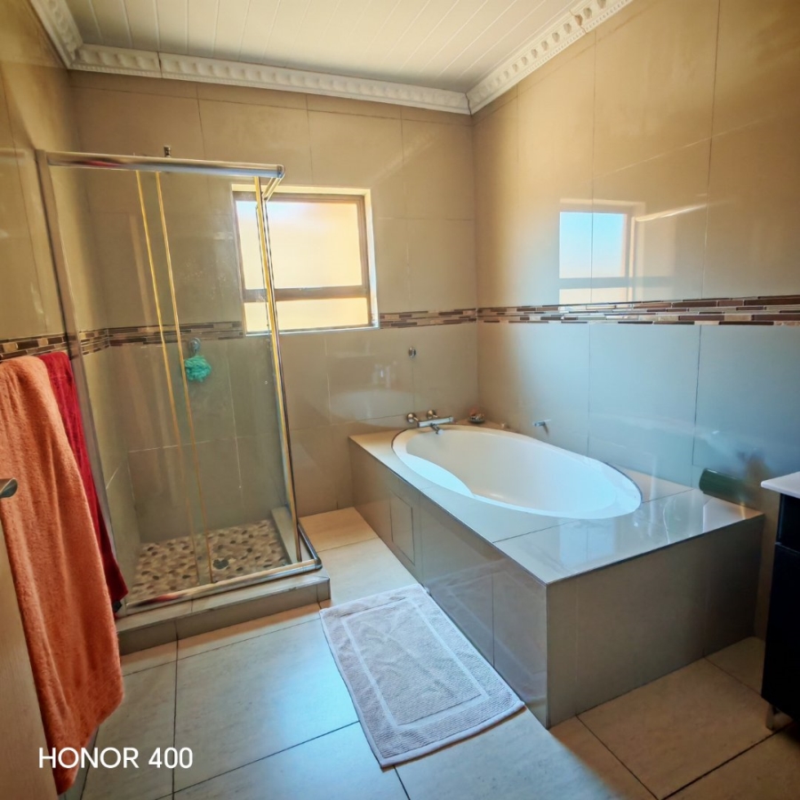 To Let 4 Bedroom Property for Rent in North View Estate Limpopo