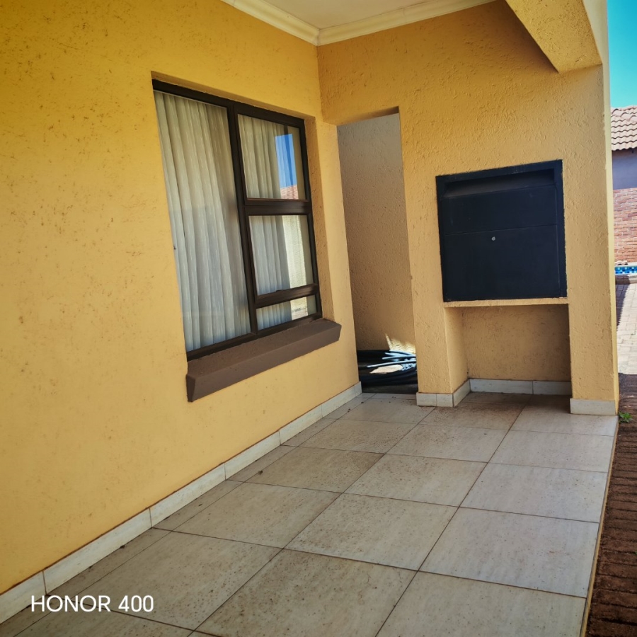 To Let 4 Bedroom Property for Rent in North View Estate Limpopo