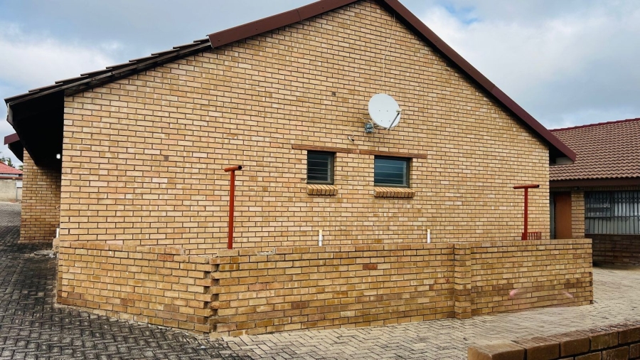 To Let 2 Bedroom Property for Rent in Vharanani Limpopo