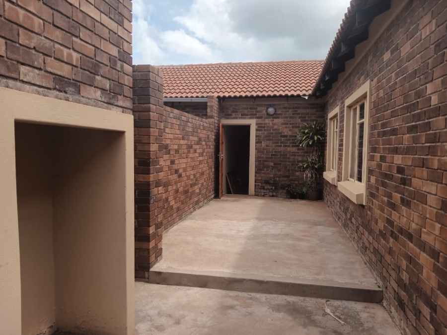 To Let 3 Bedroom Property for Rent in Waterberry Country Estate Limpopo