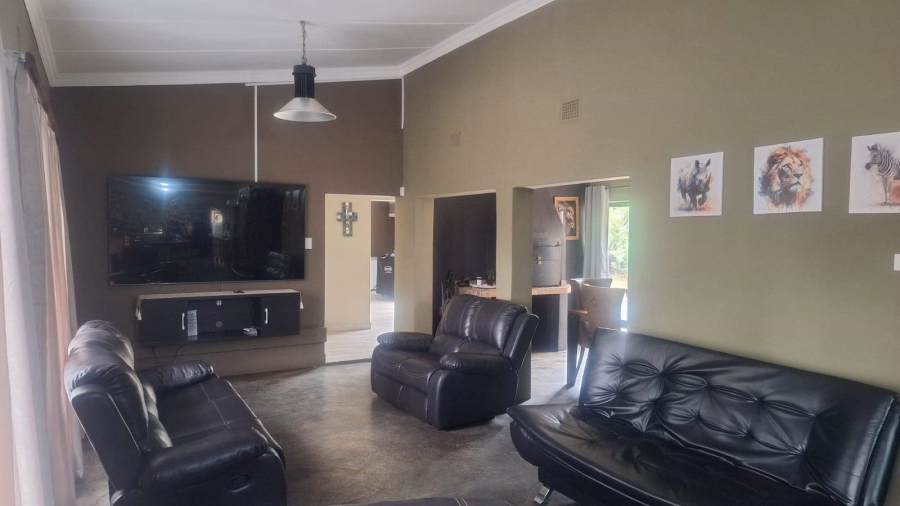3 Bedroom Property for Sale in Kameeldoringpark Limpopo