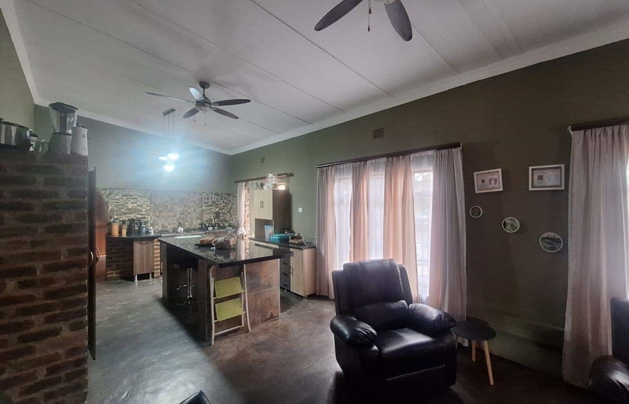 3 Bedroom Property for Sale in Kameeldoringpark Limpopo