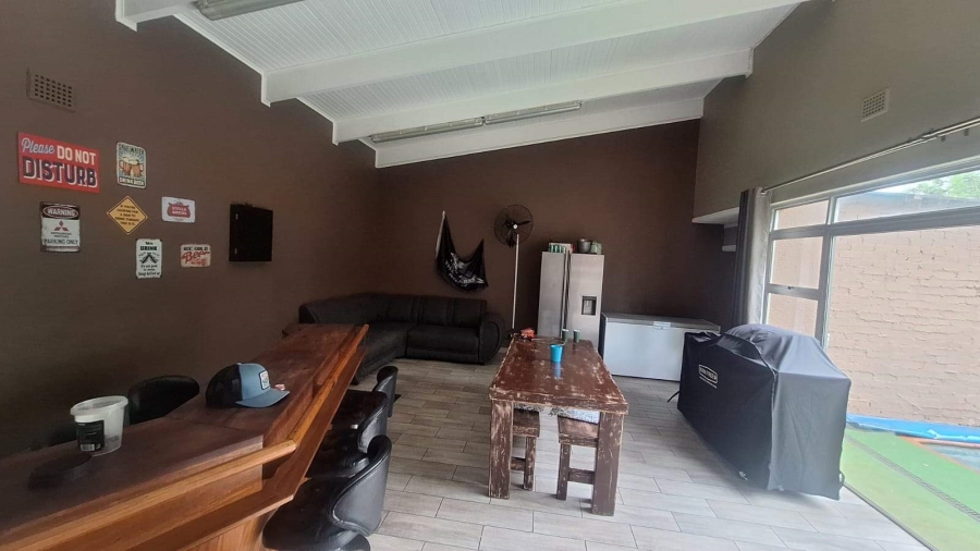 3 Bedroom Property for Sale in Kameeldoringpark Limpopo