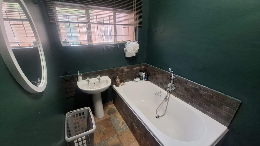 3 Bedroom Property for Sale in Kameeldoringpark Limpopo