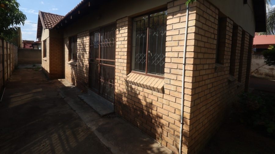To Let 3 Bedroom Property for Rent in Ivydale Limpopo