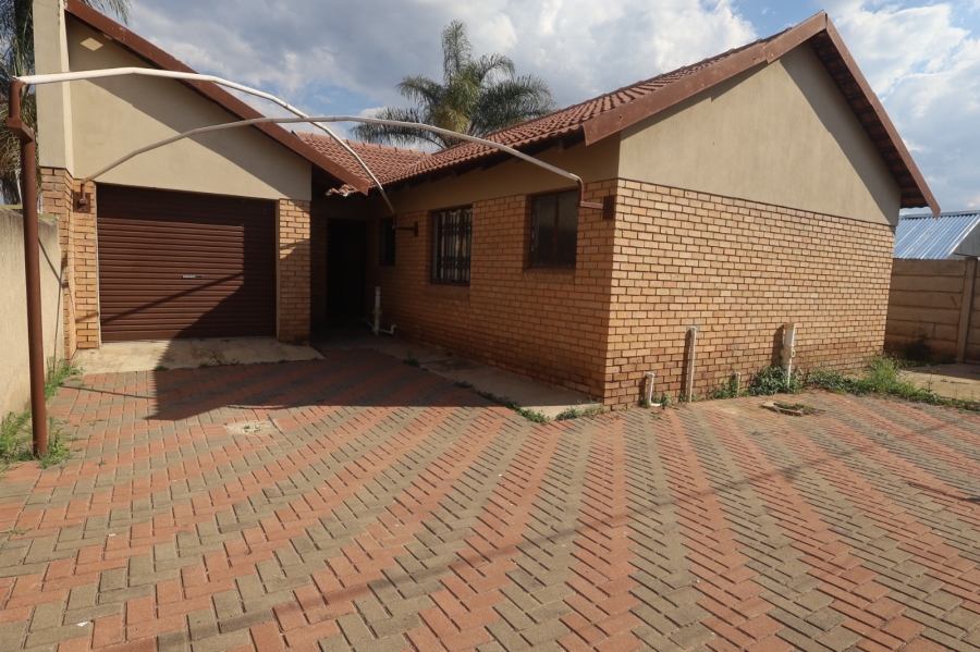 To Let 3 Bedroom Property for Rent in Ivydale Limpopo