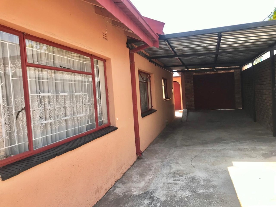 3 Bedroom Property for Sale in Seshego C Limpopo