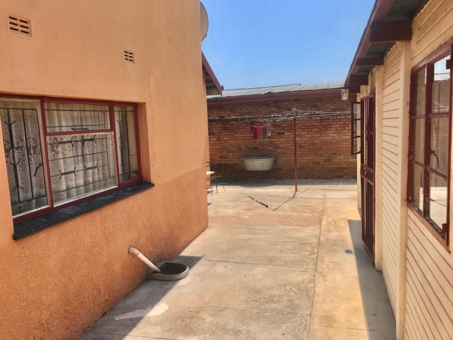 3 Bedroom Property for Sale in Seshego C Limpopo