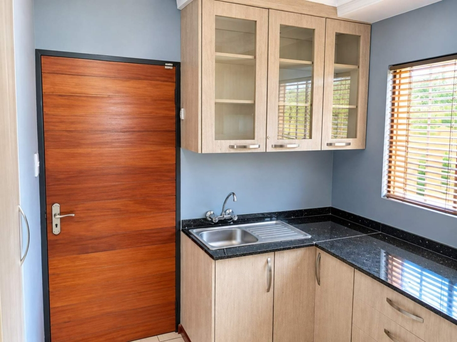 To Let 3 Bedroom Property for Rent in Lesedi Park Limpopo