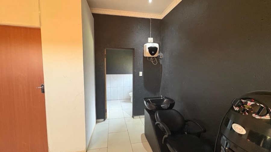 To Let Commercial Property for Rent in Tzaneen Rural Limpopo