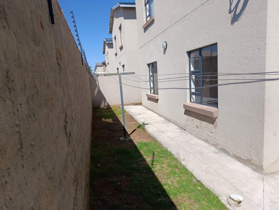 To Let 3 Bedroom Property for Rent in Bendor Limpopo