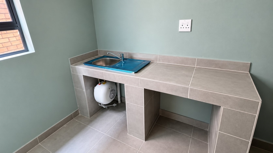 To Let  Bedroom Property for Rent in Magna Via Industrial Limpopo
