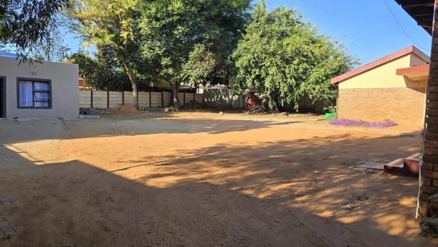 To Let 3 Bedroom Property for Rent in Fauna Park Limpopo