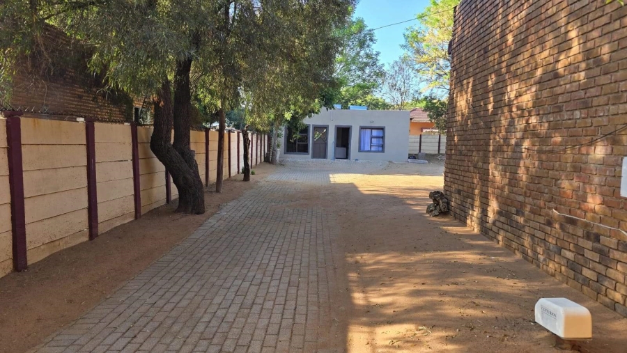 To Let 1 Bedroom Property for Rent in Fauna Park Limpopo