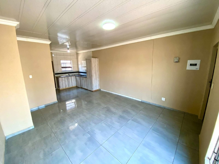 To Let 2 Bedroom Property for Rent in Chroompark Limpopo
