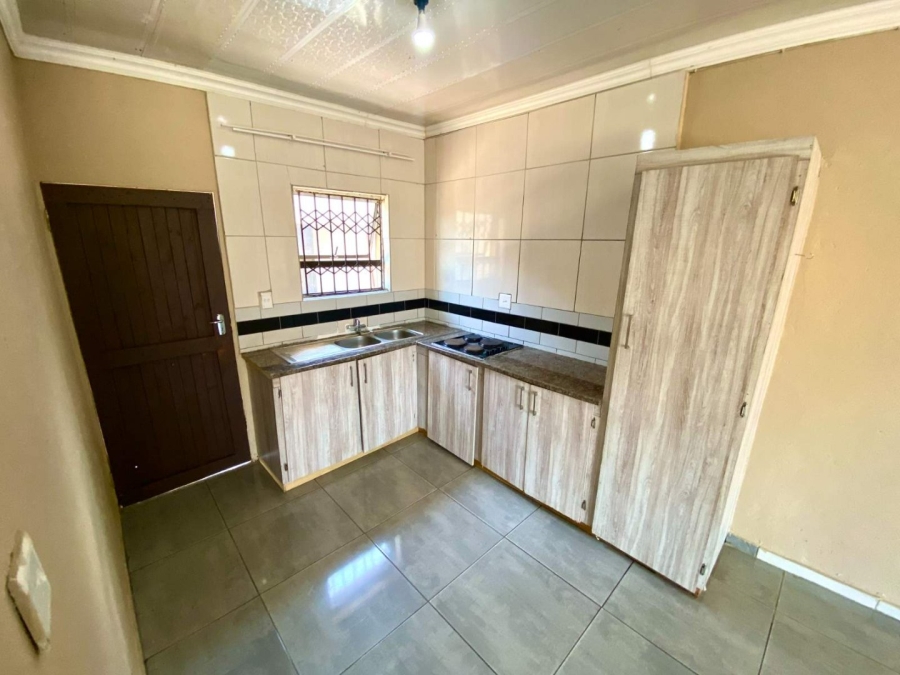 To Let 2 Bedroom Property for Rent in Chroompark Limpopo