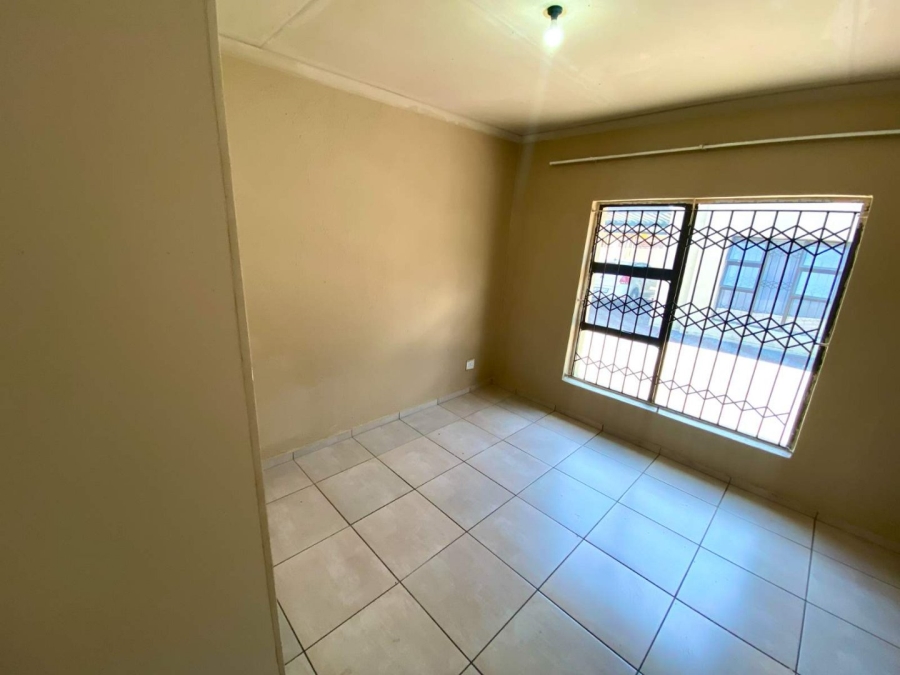 To Let 2 Bedroom Property for Rent in Chroompark Limpopo